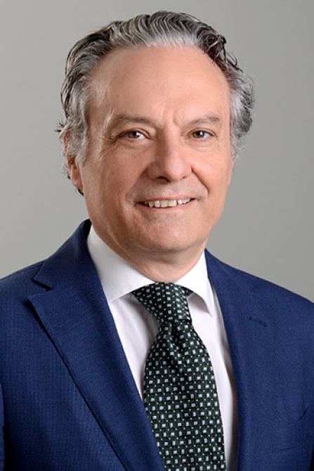 Roberto Pili, MD portrait. 