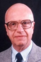 Kenneth Niswander. 