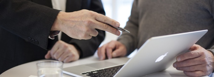 People conduct a consultation.