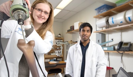 Gowtham Mohanraj and orthopedic resident Allyson Zakrzewski, MD. 