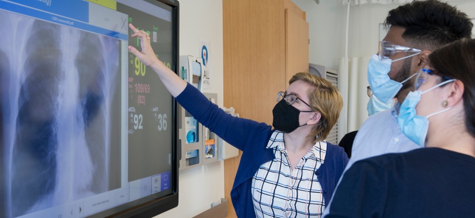 Medical student in Behling Simulation Center. 